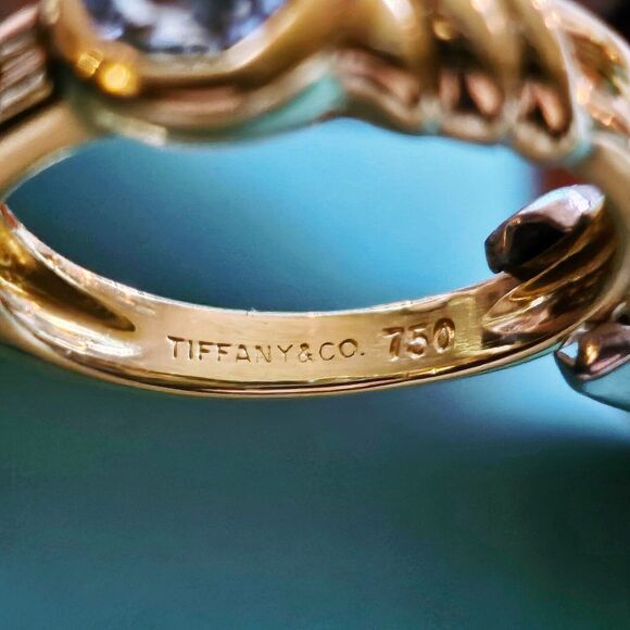 Vintage Tiffany & Co. 18k Yellow Gold Aquamarine Benzel Set Ring - Picture 4 of 7